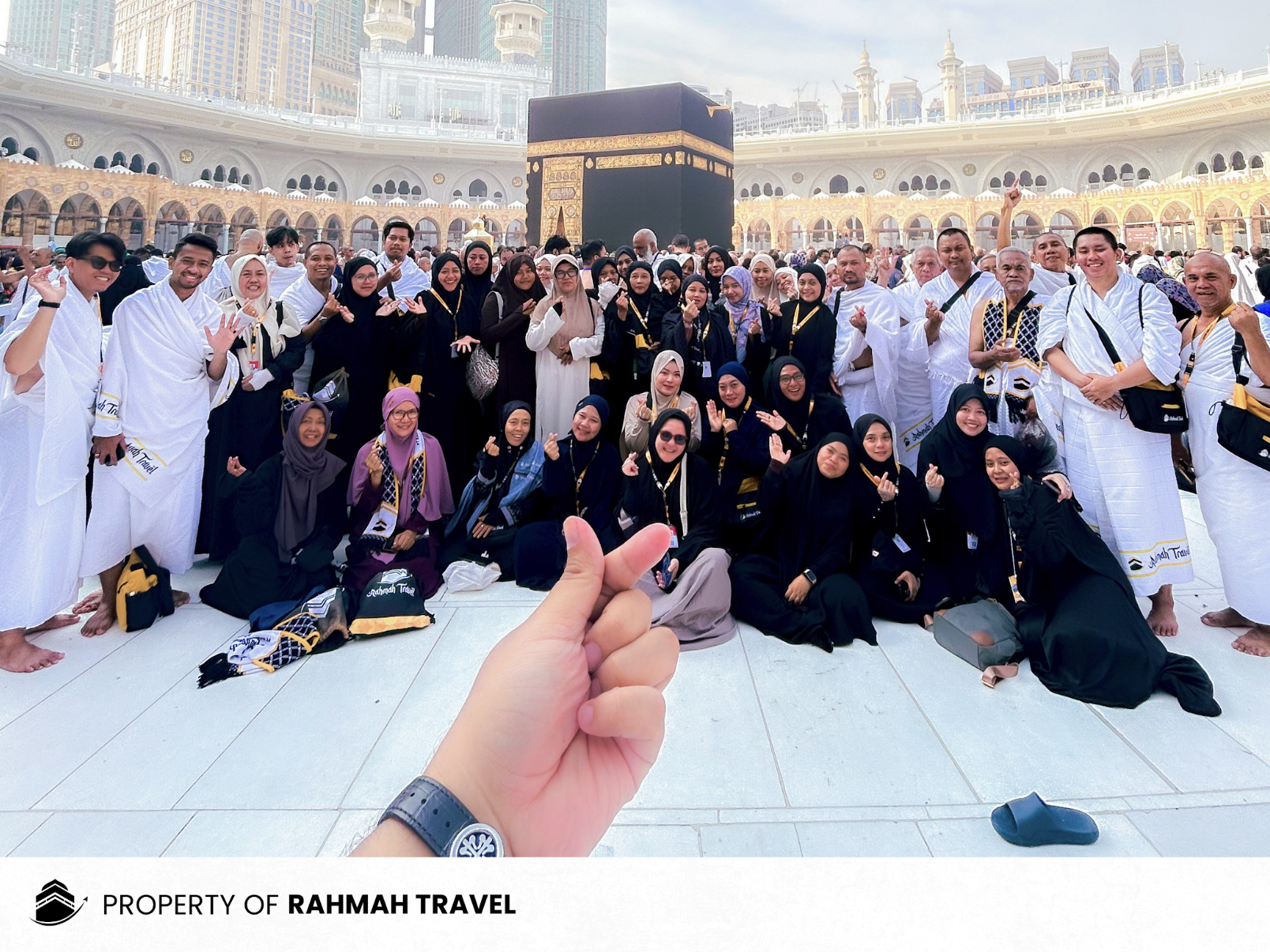 Menangis di Depan Ka'bah: Kenapa Momen Itu Sering Datang Tak Terduga